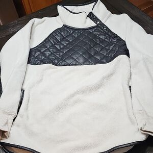 Abercrombie & Fitch Cream and Black Fleece Pullover
